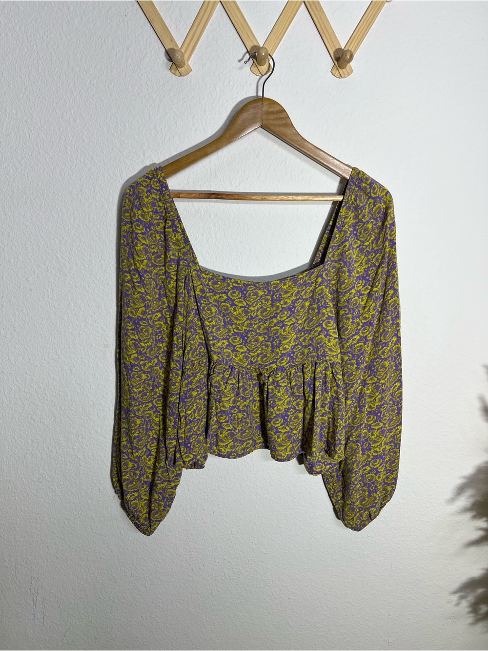 ABOUND • green and purple floral print smock top with balloon puff sleeves